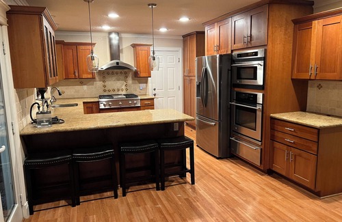 Pittsburg House | 3-bedroom Charming Home in the Hills of Pittsburg with hillside view & pool