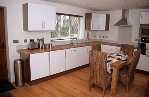 Littlehampton House | 3 bedroom cottage near Arundel Castle and Beach