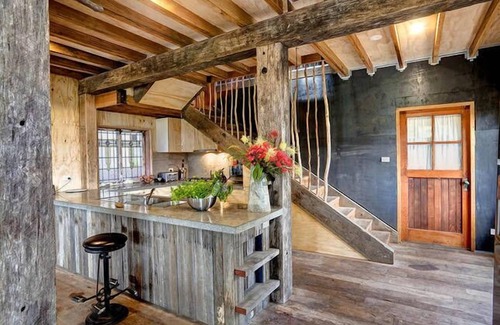 Upper Kangaroo River House | 3 bedroom eco house on 160 acre property with private garden and river frontage