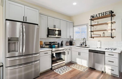 Clarksburg House | 3-Bedroom Farmhouse Villa Near The Old Sugar Mill
