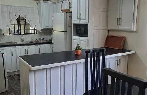 Port of Spain House | 3-bedroom house in fantastic Port of Spain with WiFi, AC and attached Garage.