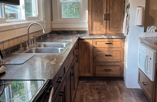Jasper House | 3-bedroom house in beautiful Canisteo with AC