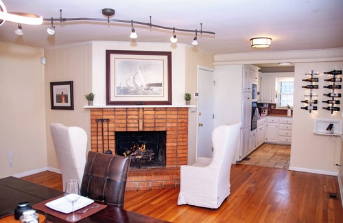 South Tulsa House | 3-bedroom house in brilliant Tulsa with AC, WiFi