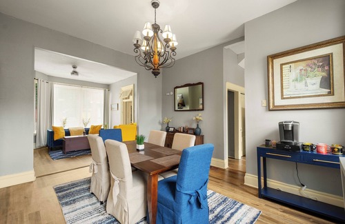 Perry North House | 3-bedroom house in marvelous Pittsburgh with Central HVAC
