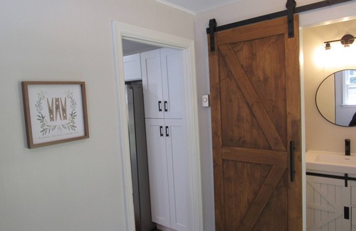 Galax House | 3-bedroom house in serene Galax with AC