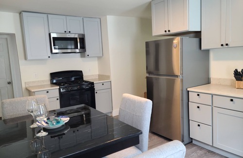 Middletown House | 3-bedroom house in tranquil Middletown with WiFi, AC. Enjoy your stay