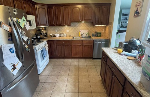 Canton House | 3-bedroom house in terrific Plymouth with WiFi, fitness room, AC