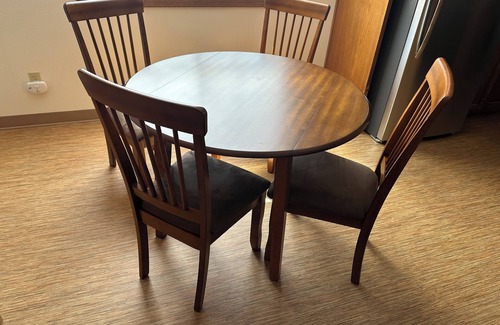 Gresham House | 3-bedroom house in welcoming Gresham with WiFi, AC. Just 20 minutes from airport