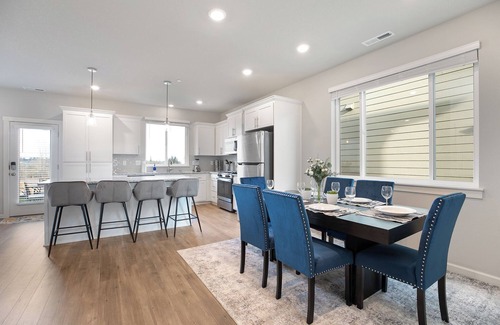 Carver House | 3-bedroom house in welcoming Camas with WiFi, AC