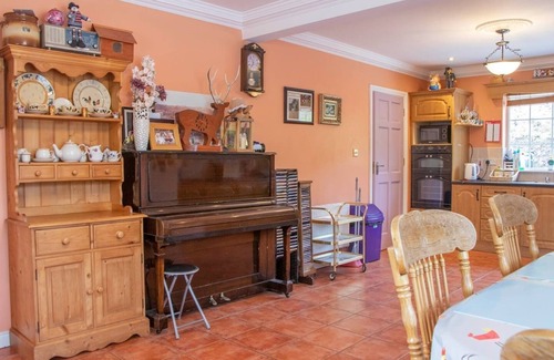 Dawros House | 3 bedroom house on a farm , situated on the Beara Way walking trail.
