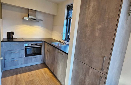Ewijk House | 3 Bedroom House - Optional Jacuzzi - Playground - Porch - 7pers + Baby
