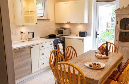 Bishops Cannings House | 3 Bedroom idyllic countryside cottage in the middle of rural Wiltshire