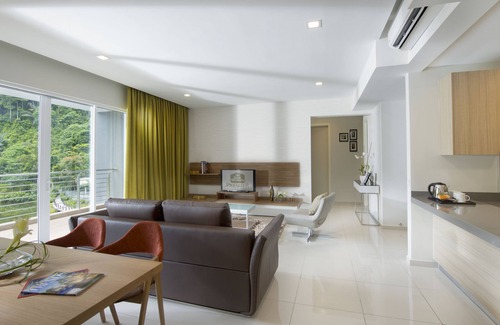 Hulu Kinta Apartment | 3 Bedroom Lakeview Premier Suite #7