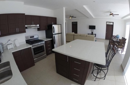 El Astillero House | 3 Bedroom Ocean View House