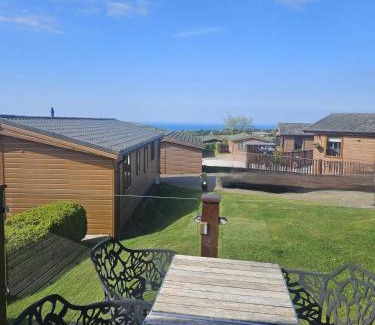 Mullacott House | 3 Bedroom Ocean View Lodge
