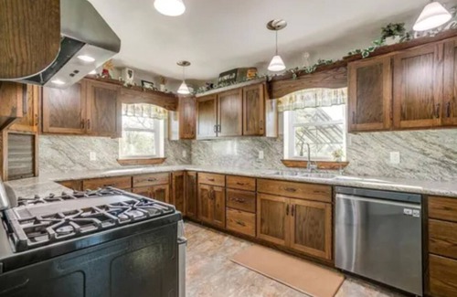 Hill County House | 3-bedroom private retreat