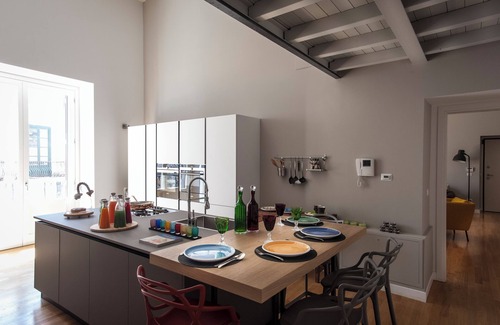 Castellammare House | 3 Bedroom Private vacation home in Palermo