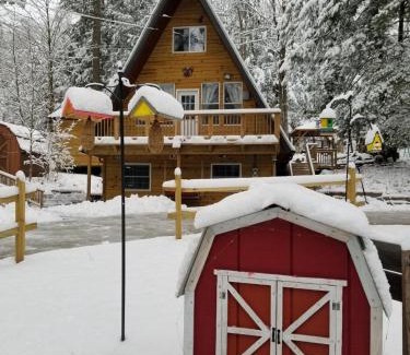 Fishs Eddy House | 3 Bedroom - Self-Care PineHouse