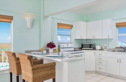 Conch Bar Villa | 3-Bedroom Solstice Villa at Dragon Cay Resort