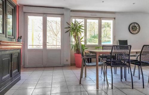 Lanvaudan House | 3 Bedroom Stunning Home In Lanvaudan