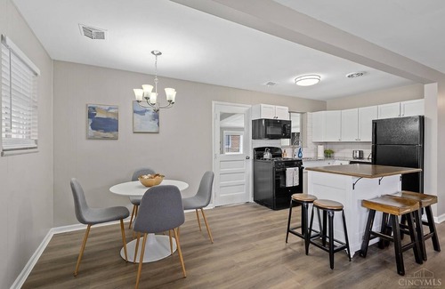 Loveland House | 3-bedroom vacation home 16 minutes from Kings Island