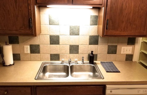 Holland House | 3-bedroom vacation home just a 4-minute walk to Downtown Holland.