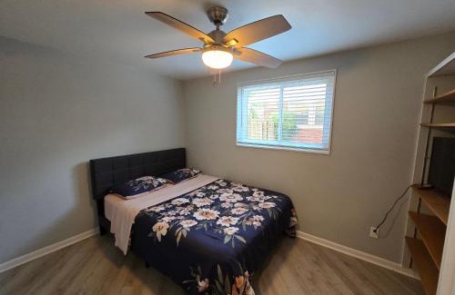Wheaton House | 3 bedroom w indoor pool hotub