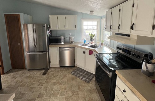 Wytheville House | 3 bedroom with parking and great views.