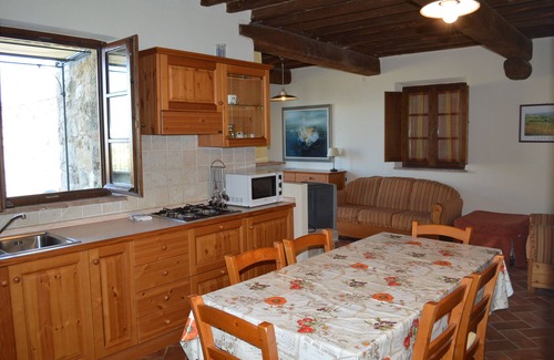 Asciano House | 3 bedrooms House with private garden and terrace; shared pool, wi-fi
