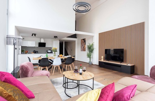 Karlin Apartment | 3-bedrooms penthouse with large terrace