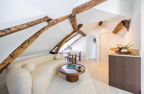 Montmartre Apartment | 3 bedrooms Sacrée cœur Place du Tertre Montmartre