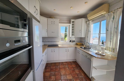 Torrox Costa Villa | 3 Bedrooms | Villa Ladera | CG R999