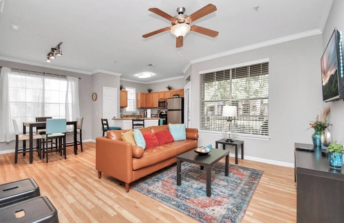 Woodlake - Briar Meadow Apartment | 3 Beds Hot Spot HTX W/Private Garage