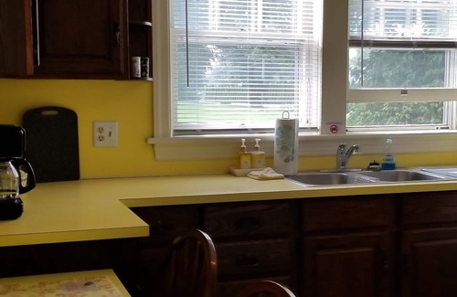 Palmyra House | 3 BR, 1 BA, 3 miles to Hershey&2 miles to In the Net Sport complex-Dog friendly