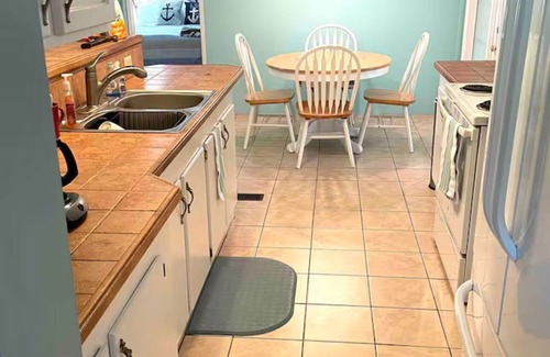 Crescent City House | 3 BR 2 BA House w/Dock on Deep Canal in Bass Capital