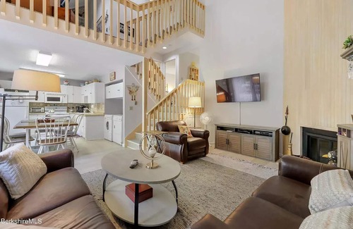 Lanesborough Condo | 3 BR+ 4level WINTER SKI RENTALn LOOKING 4 SEASONAL RENTERn 1 MILE OFF OF JIMINEY