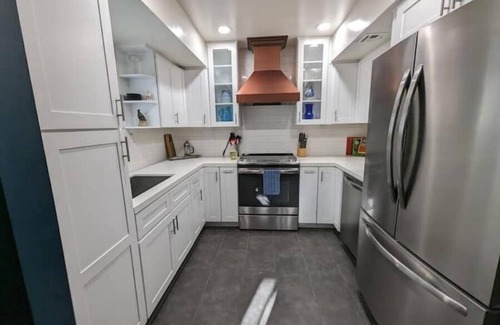 Baristo Condo | 3 BR Condo/Amazing Amenities & Views/Walk-2-Town