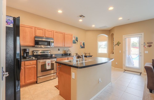 Maricopa House | 3 BR Heated Private Saltwater SUNNY Pool In/Out Stereo Speakers Prof BBQ Gril
