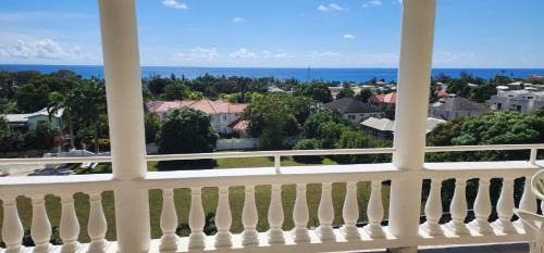 Mullins House | #3 Eastry Gardens - Cozy 1BR Studio w Ocean View