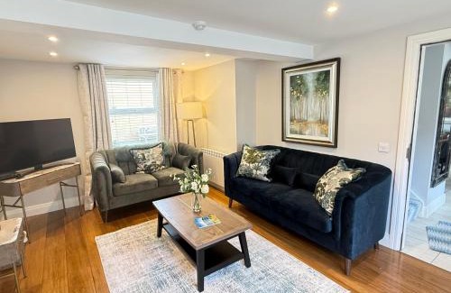 Killarney House | 3 Fair Hill House centrally located with parking and wifi sleeps 6