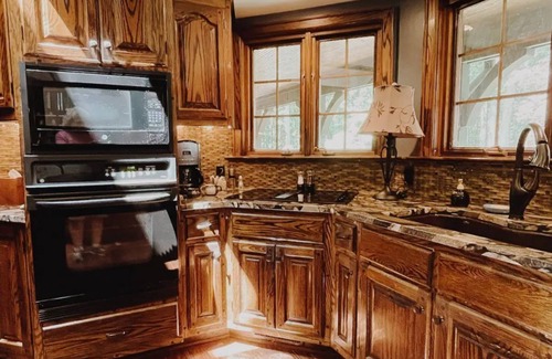 Midlothian House | 3 Family friendly Waterfront homes w/pool, private property with amenities!