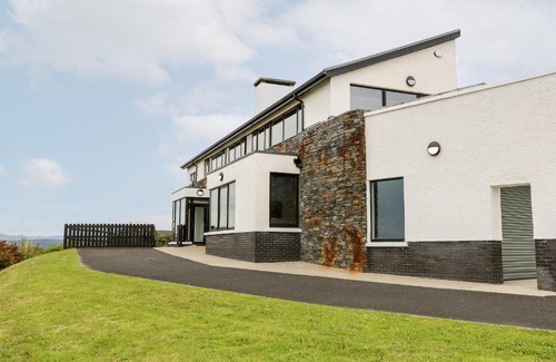 Fahan House | 3 Harbour View