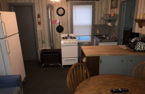 Birchwood Cabin | #3 is a quaint, affordable cabin on the shores of Birch Lk, 1 Boat Slip Included