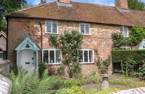 Alton House | 3 Malthouse Cottages