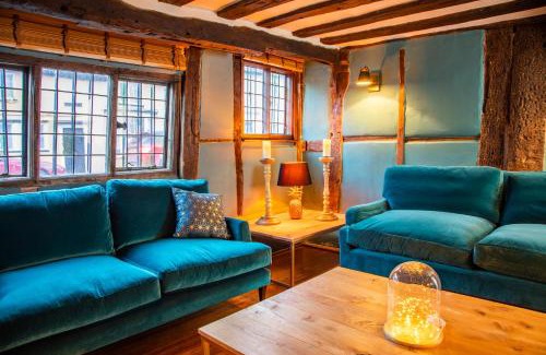 City Centre House | 3 MASONS COURT The Oldest House in Stratford Upon Avon, Warwickshire.