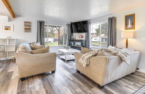 Warrenton House | 3 Mi to Beach Oregon North Coast Retreat