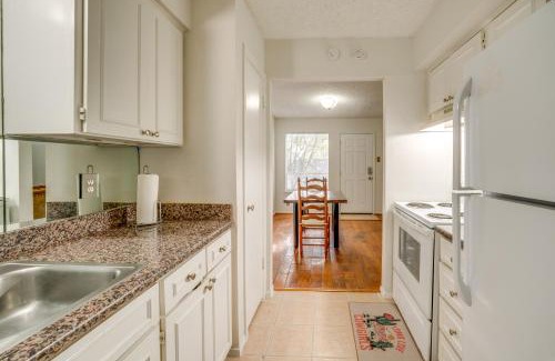 Knox - Henderson Apartment | 3 Mi to Downtown Dallas Condo with Pool Access!