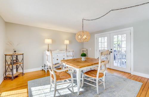 Old Mystic House | 3 Mi to Dtwn Mystic Getaway with Deck and Grill!