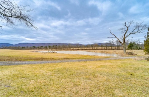 Millmont House | 3 Mi to Penns Creek Access Hideaway with Grill!