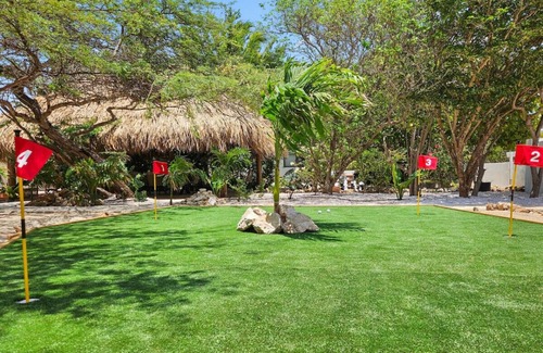 Malmok House | 3 Mins to Beach & 6BR Villa w/Exclusive Pool at Boca Beach House by Bocobay